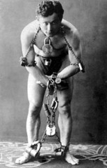 HARRY HOUDINI.jpg