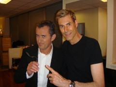 URI GELLER ET CHRISTOPHE DECHAVANNE. EMISSION TV LA SOIRÉE DE L'ÉTRANGE.jpg